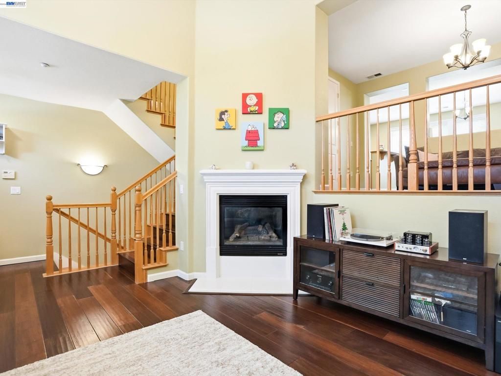 Image 10 of property listing at 3760 Central Pkwy, Dublin, CA 94568