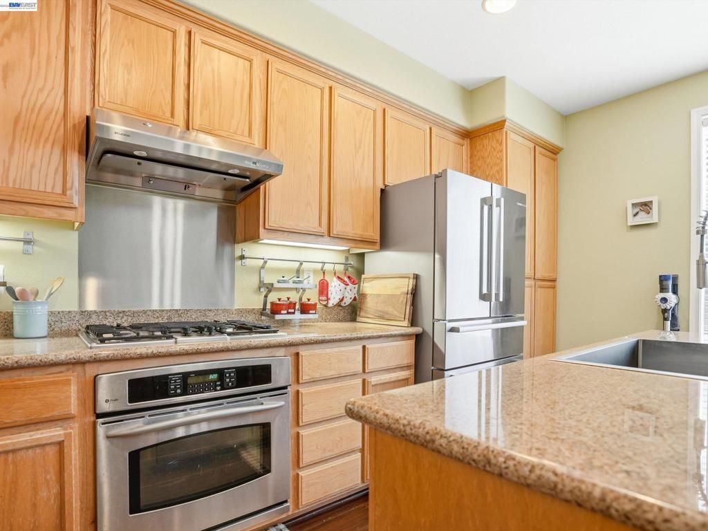 Image 18 of property listing at 3760 Central Pkwy, Dublin, CA 94568