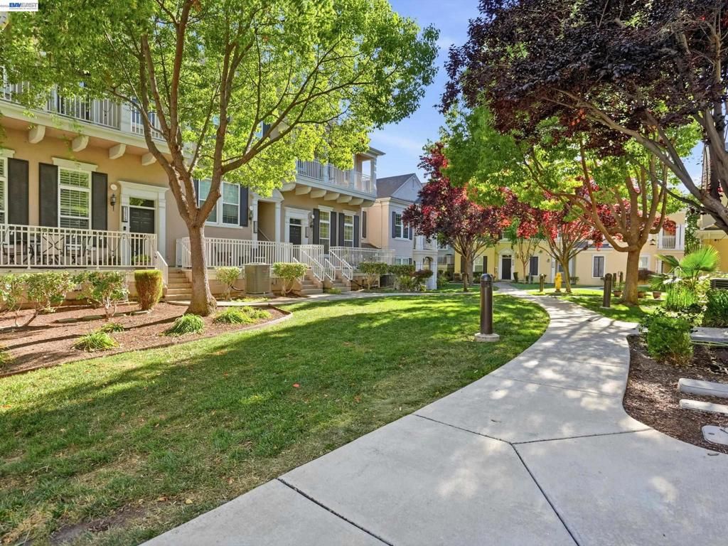 Image 42 of property listing at 3760 Central Pkwy, Dublin, CA 94568