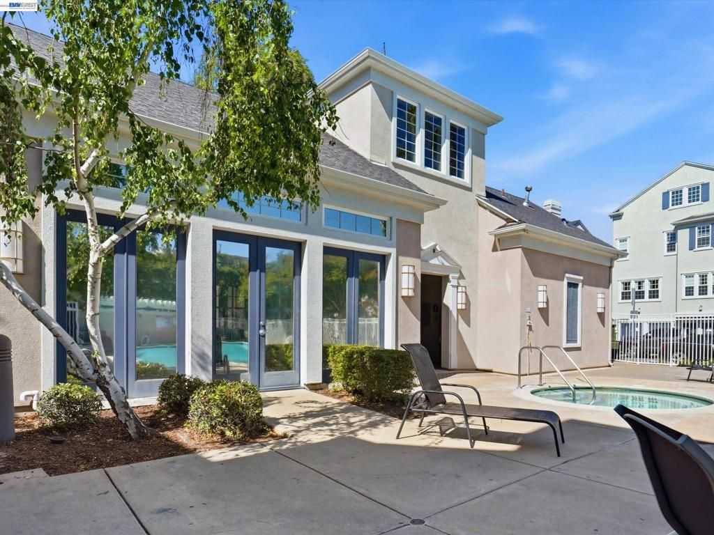 Image 45 of property listing at 3760 Central Pkwy, Dublin, CA 94568