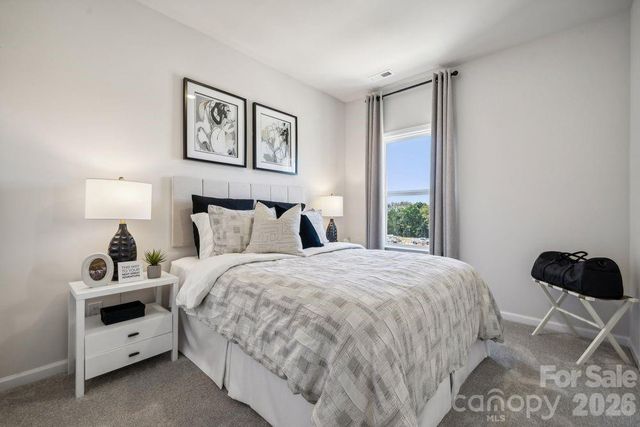 1904 Alexander Village Main Drive, Charlotte, NC 28262