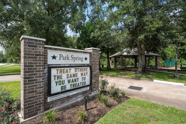 2031 Beacon Chase Court, Spring, TX 77373