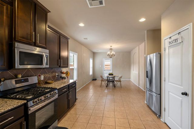 2031 Beacon Chase Court, Spring, TX 77373