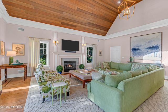 942 Navesink River Road, Middletown, NJ 07760