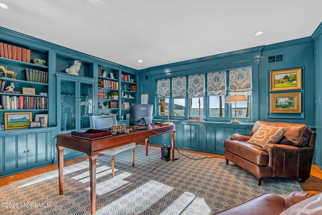 942 Navesink River Road, Middletown, NJ 07760