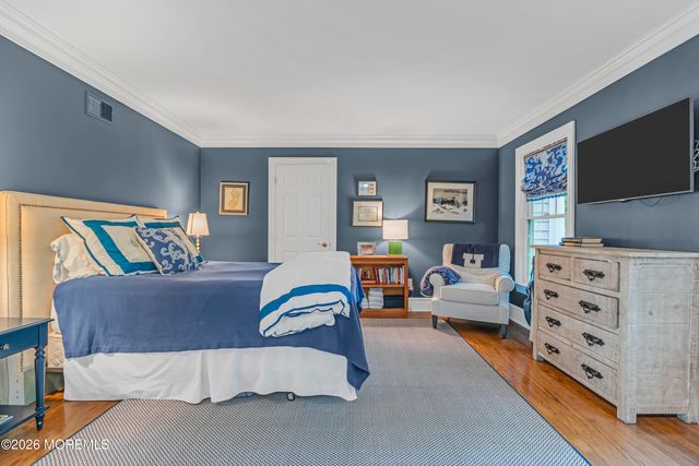 942 Navesink River Road, Middletown, NJ 07760