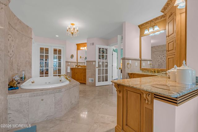 942 Navesink River Road, Middletown, NJ 07760