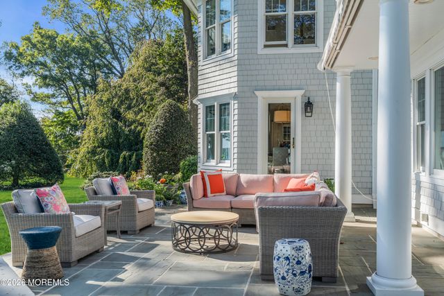 942 Navesink River Road, Middletown, NJ 07760