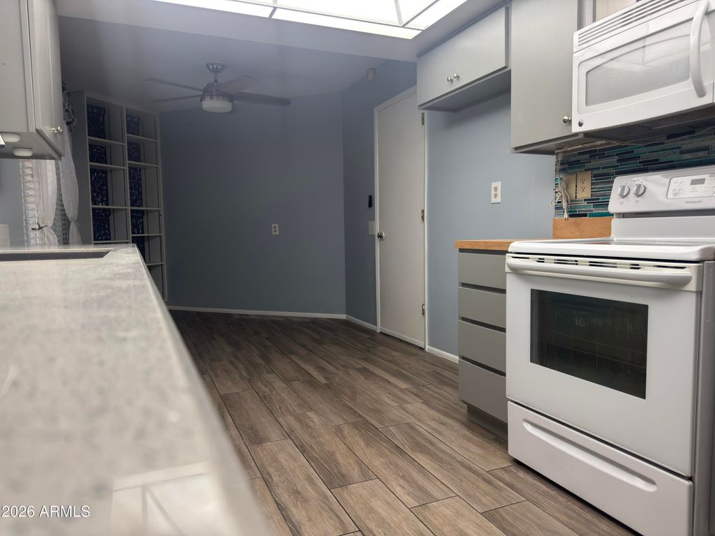 10362 W LOMA BLANCA Drive, Sun City, AZ 85351 — photo 5