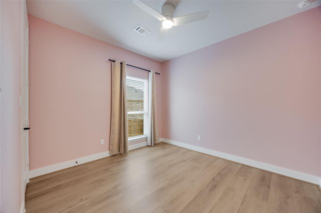 200 Green Knoll LN, Georgetown, TX 78628