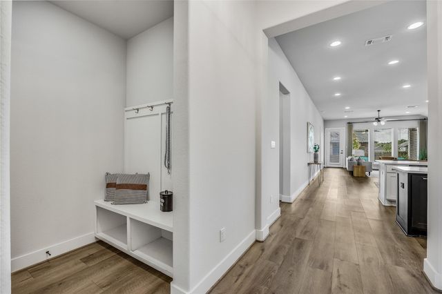 200 Green Knoll LN, Georgetown, TX 78628