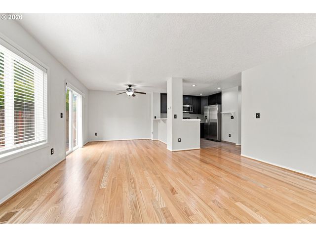 15231 Nw SWEETGALE Ln, Portland, OR 97229