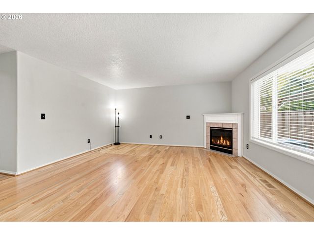 15231 Nw SWEETGALE Ln, Portland, OR 97229