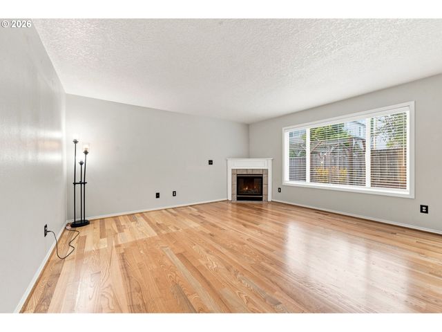 15231 Nw SWEETGALE Ln, Portland, OR 97229
