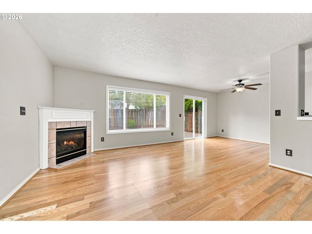 15231 Nw SWEETGALE Ln, Portland, OR 97229