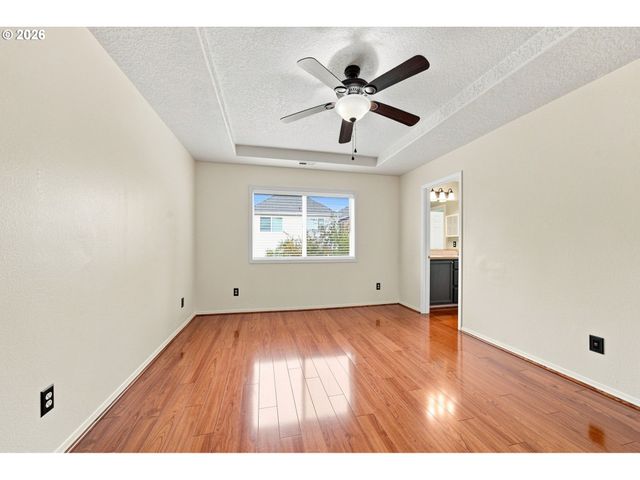 15231 Nw SWEETGALE Ln, Portland, OR 97229
