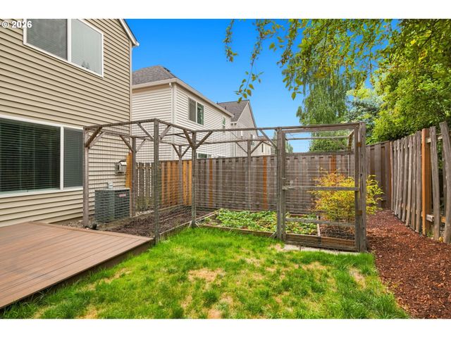 15231 Nw SWEETGALE Ln, Portland, OR 97229