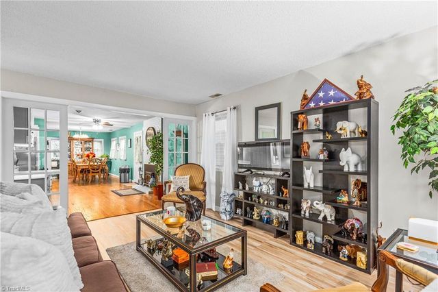 1320 Pebblebrook Road, Winston-salem, NC 27105