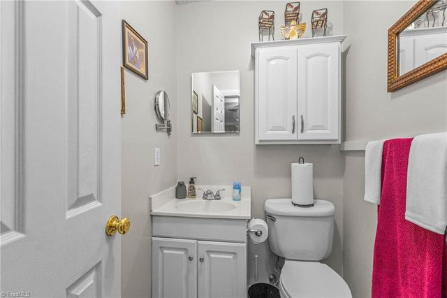 1320 Pebblebrook Road, Winston-salem, NC 27105