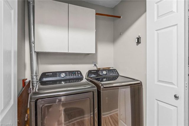 1320 Pebblebrook Road, Winston-salem, NC 27105