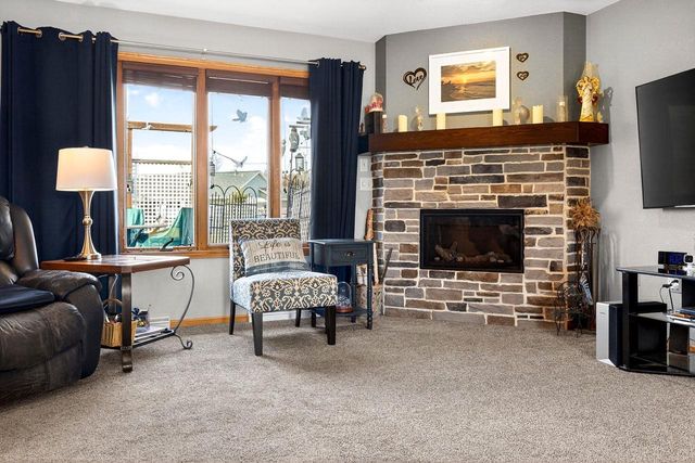 426 WOODEN SHOE CIRCLE, Kaukauna, WI 54130