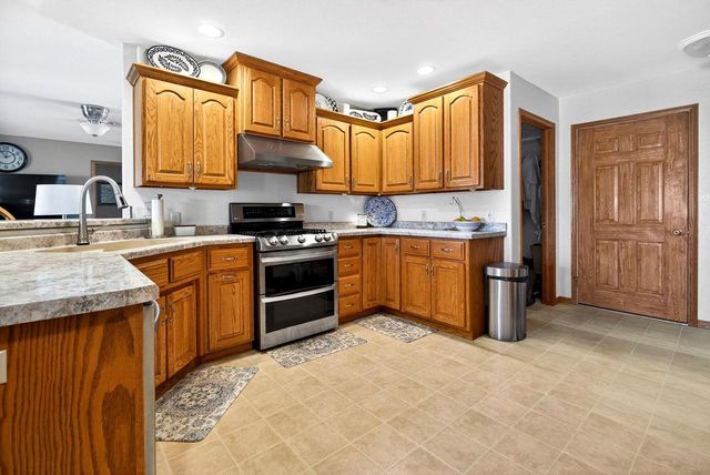 426 WOODEN SHOE CIRCLE, Kaukauna, WI 54130