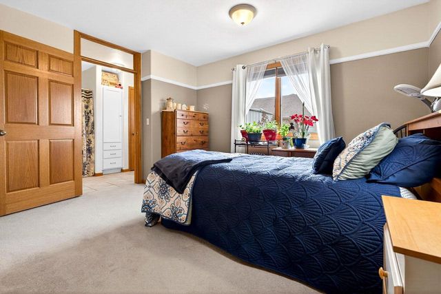 426 WOODEN SHOE CIRCLE, Kaukauna, WI 54130