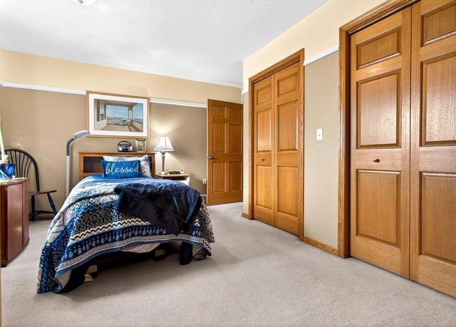 426 WOODEN SHOE CIRCLE, Kaukauna, WI 54130