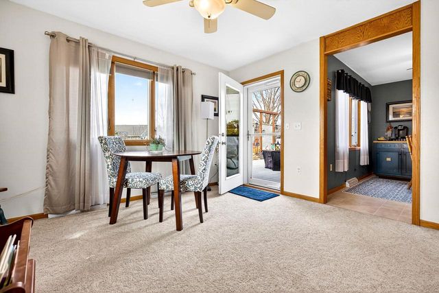 426 WOODEN SHOE CIRCLE, Kaukauna, WI 54130