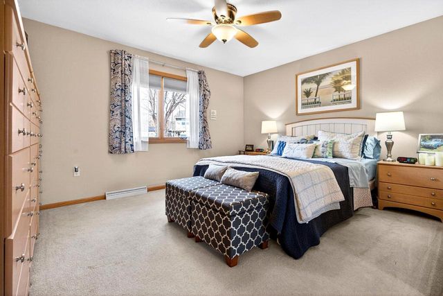 426 WOODEN SHOE CIRCLE, Kaukauna, WI 54130