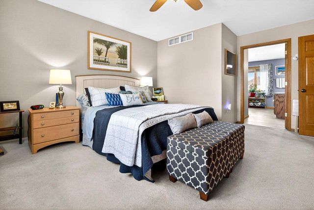 426 WOODEN SHOE CIRCLE, Kaukauna, WI 54130