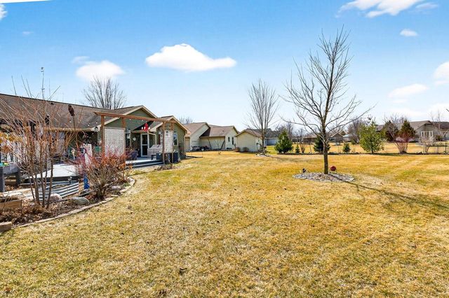 426 WOODEN SHOE CIRCLE, Kaukauna, WI 54130