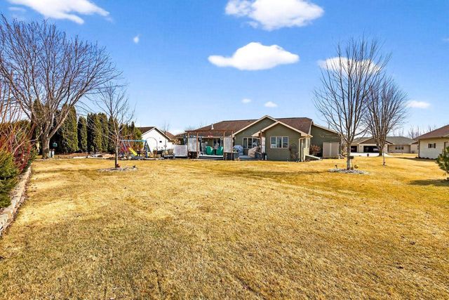 426 WOODEN SHOE CIRCLE, Kaukauna, WI 54130