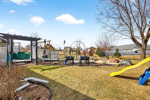 426 WOODEN SHOE CIRCLE, Kaukauna, WI 54130