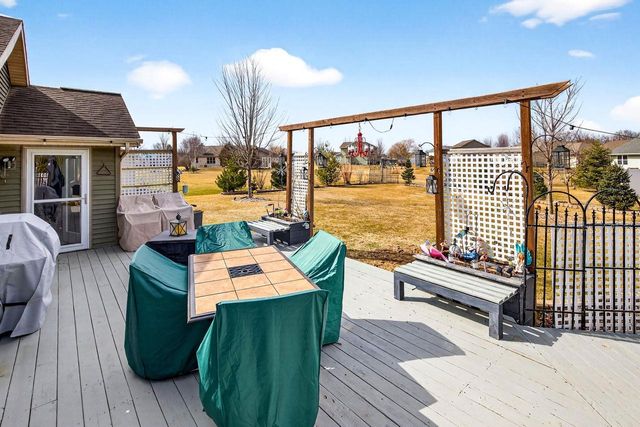 426 WOODEN SHOE CIRCLE, Kaukauna, WI 54130