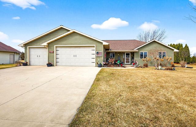 426 WOODEN SHOE CIRCLE, Kaukauna, WI 54130