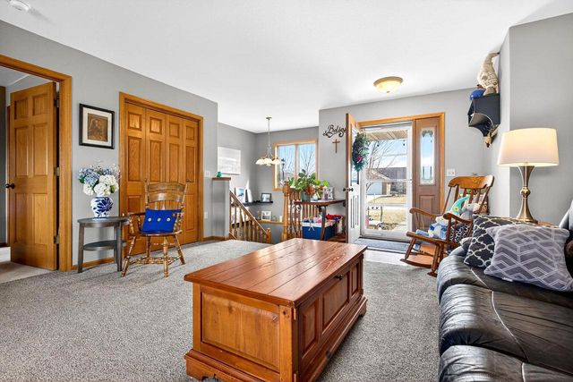 426 WOODEN SHOE CIRCLE, Kaukauna, WI 54130