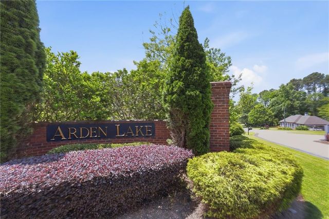 4314 Edgewater Drive NW, Kennesaw, GA 30144