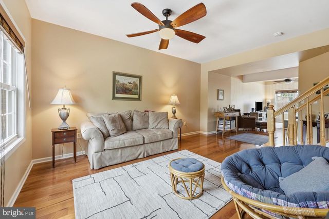 1257 LINDSAY LN, Hagerstown, MD 21742