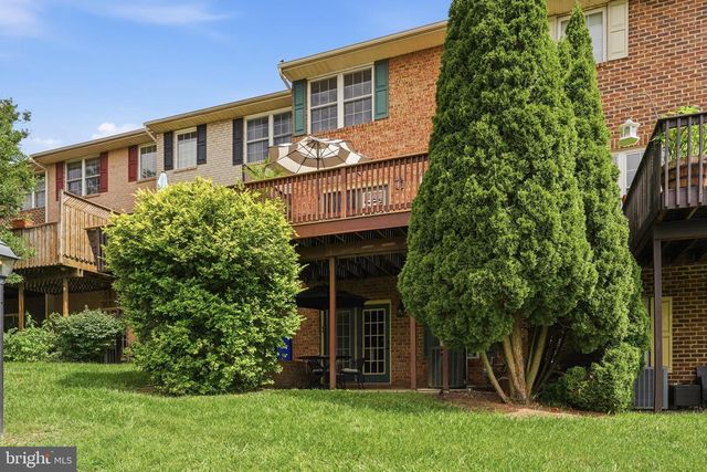 1257 LINDSAY LN, Hagerstown, MD 21742