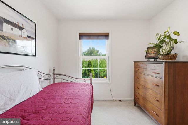 1257 LINDSAY LN, Hagerstown, MD 21742