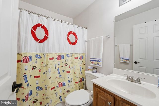 1257 LINDSAY LN, Hagerstown, MD 21742