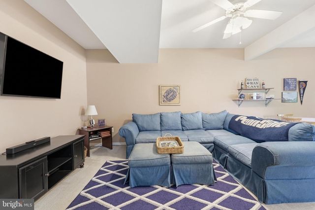 1257 LINDSAY LN, Hagerstown, MD 21742