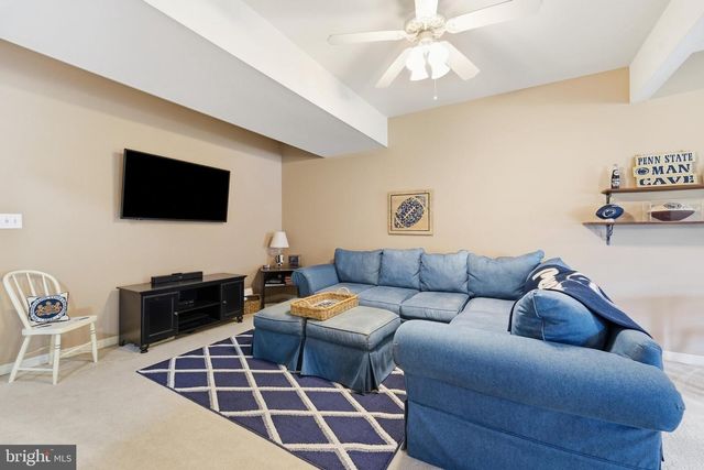 1257 LINDSAY LN, Hagerstown, MD 21742