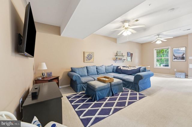 1257 LINDSAY LN, Hagerstown, MD 21742