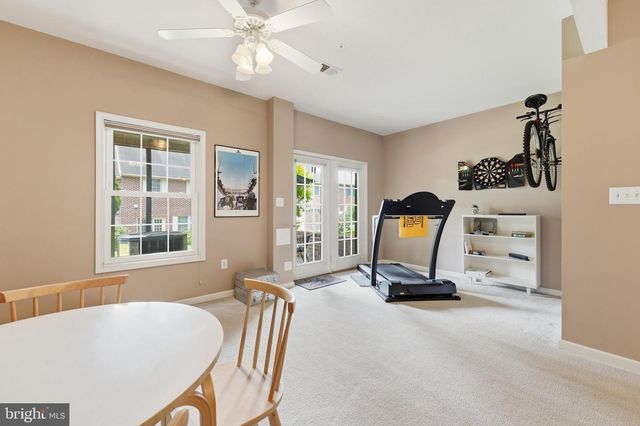1257 LINDSAY LN, Hagerstown, MD 21742