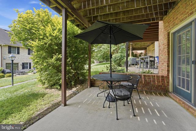 1257 LINDSAY LN, Hagerstown, MD 21742