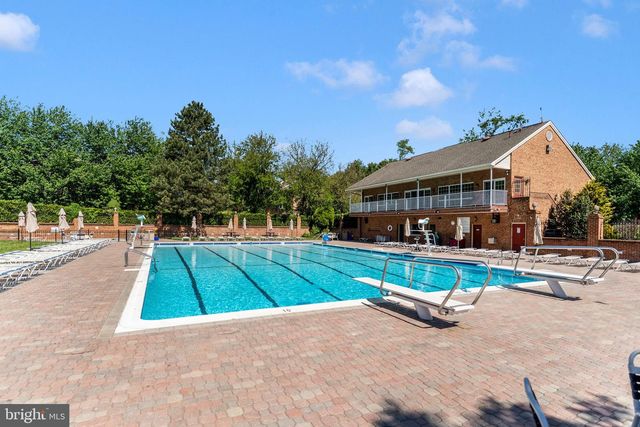 1257 LINDSAY LN, Hagerstown, MD 21742
