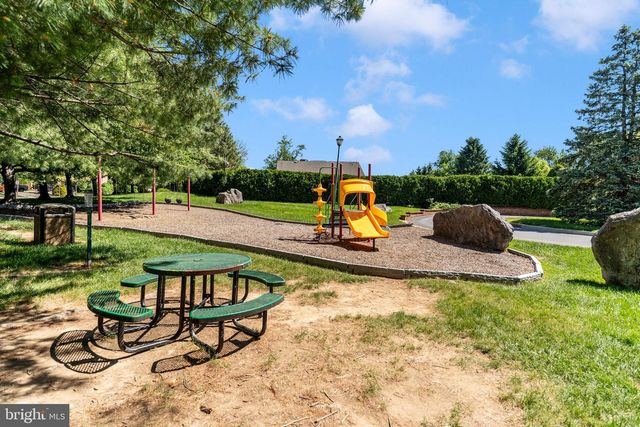 1257 LINDSAY LN, Hagerstown, MD 21742