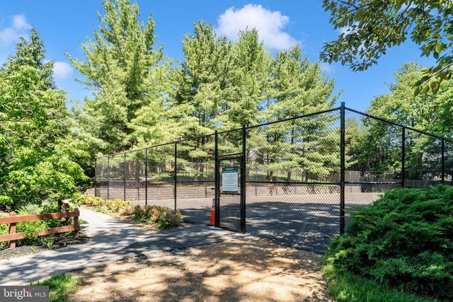 1257 LINDSAY LN, Hagerstown, MD 21742